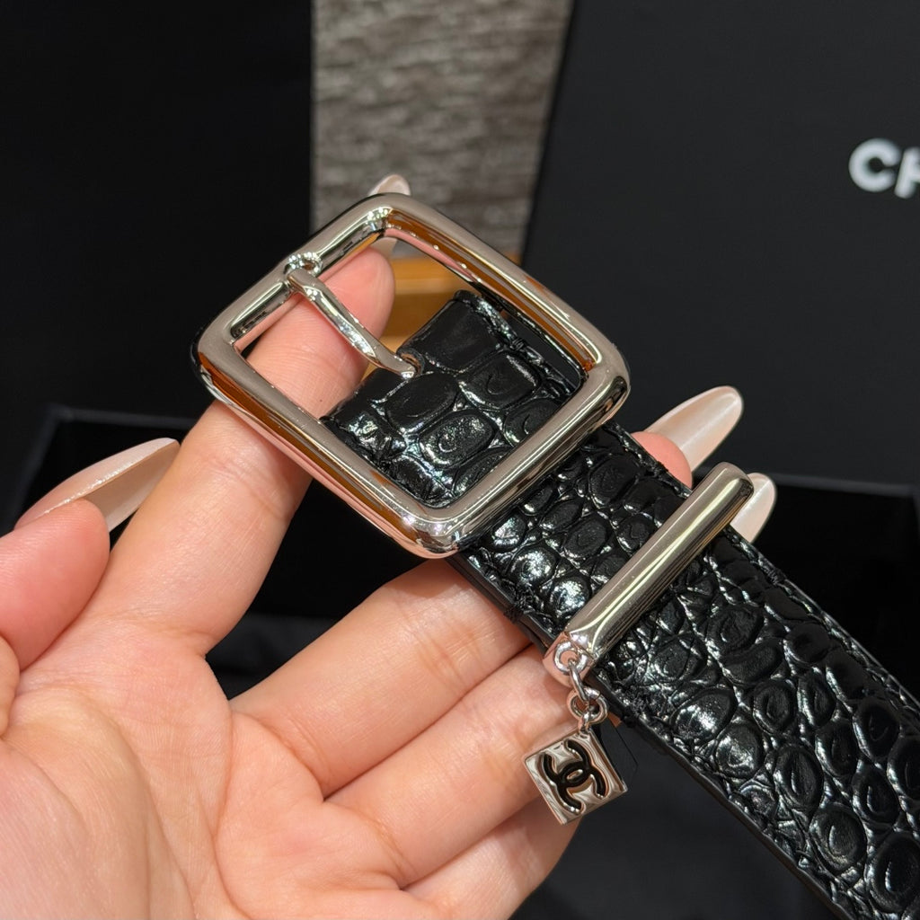 Ремінь Chanel з натуральної шкіри