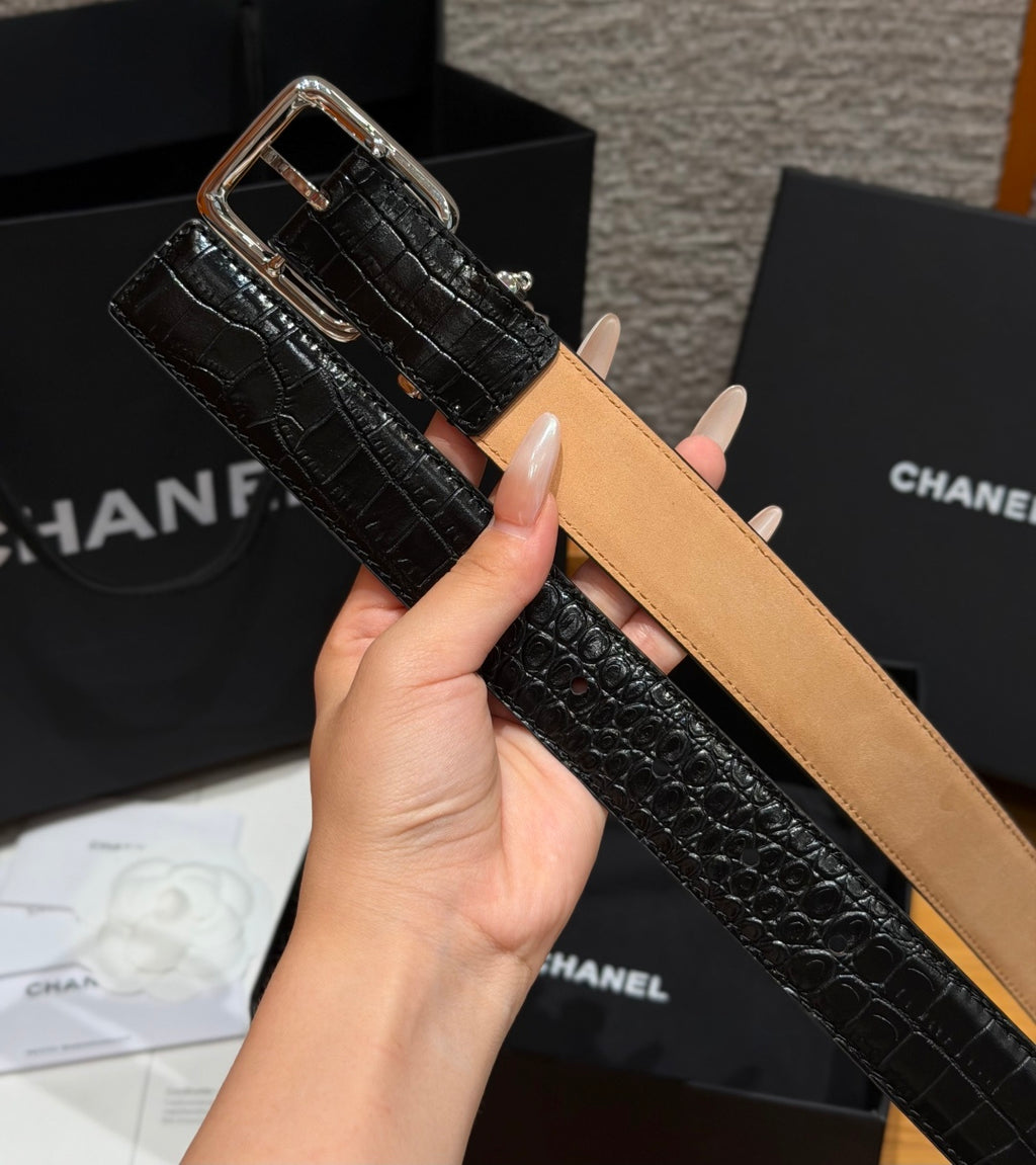 Ремінь Chanel з натуральної шкіри