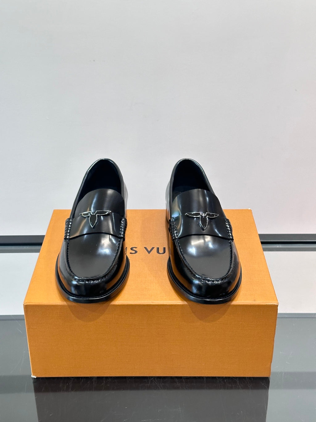Чоловічі шкіряні туфлі Louis Vuitton