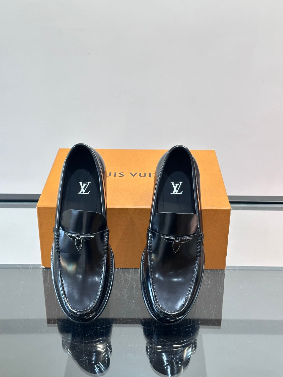 Чоловічі шкіряні туфлі Louis Vuitton