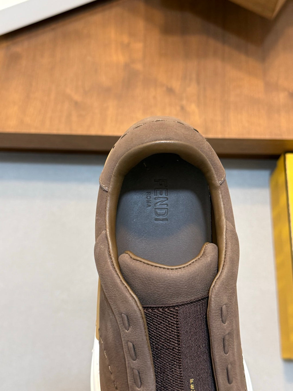 Шкіряні сліпони Fendi City
