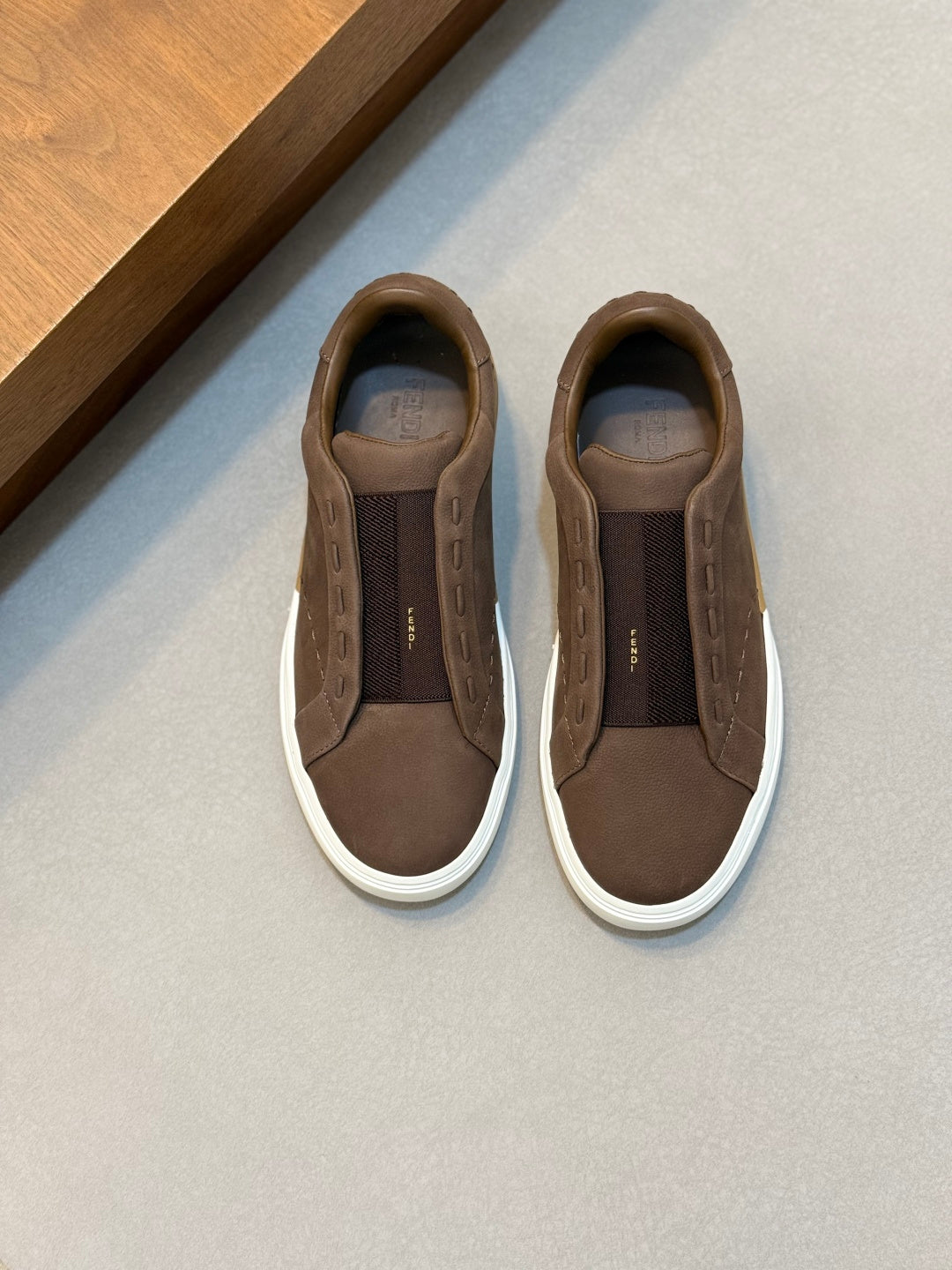 Шкіряні сліпони Fendi City