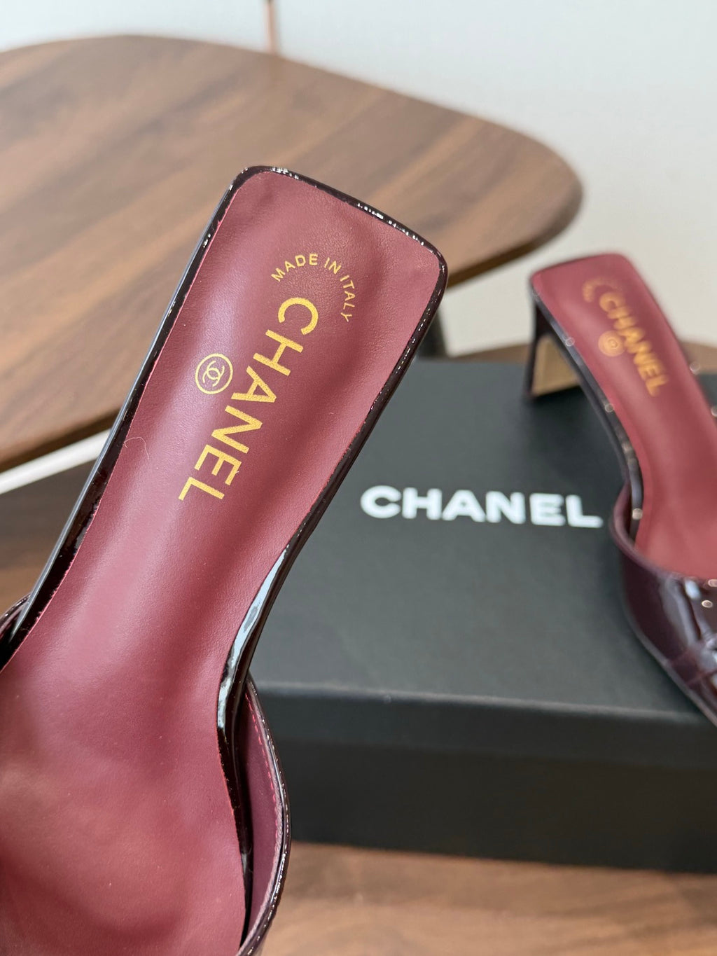 Жіночі зручні шкіряні сандалі Chanel