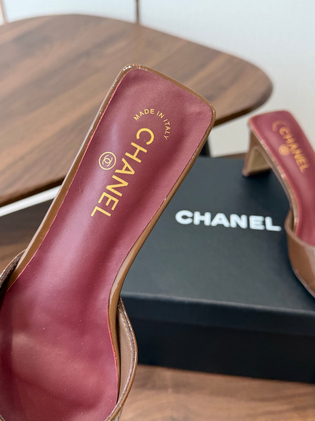 Жіночі зручні шкіряні сандалі Chanel