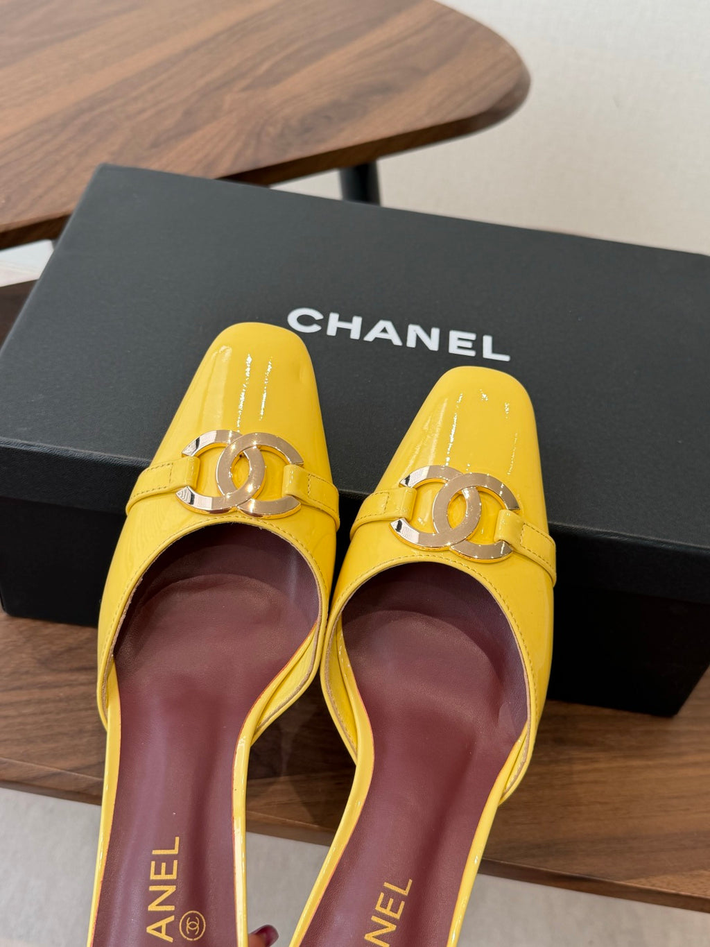 Жіночі зручні шкіряні сандалі Chanel