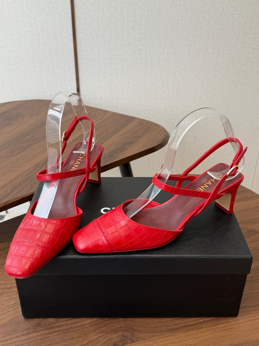 Жіночі зручні шкіряні сандалі Chanel