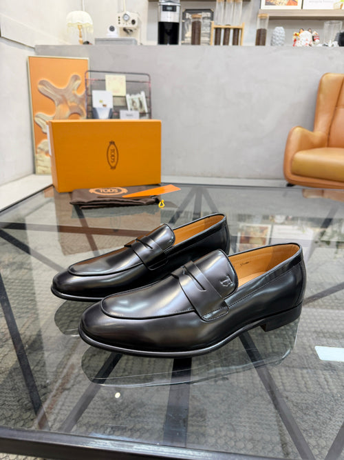 Ділові шкіряні лофери Tod's