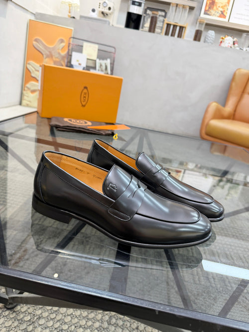 Ділові шкіряні лофери Tod's