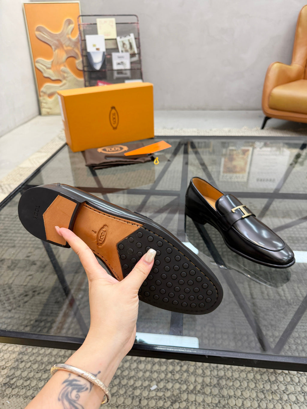 Елегантні шкіряні лофери Tod's