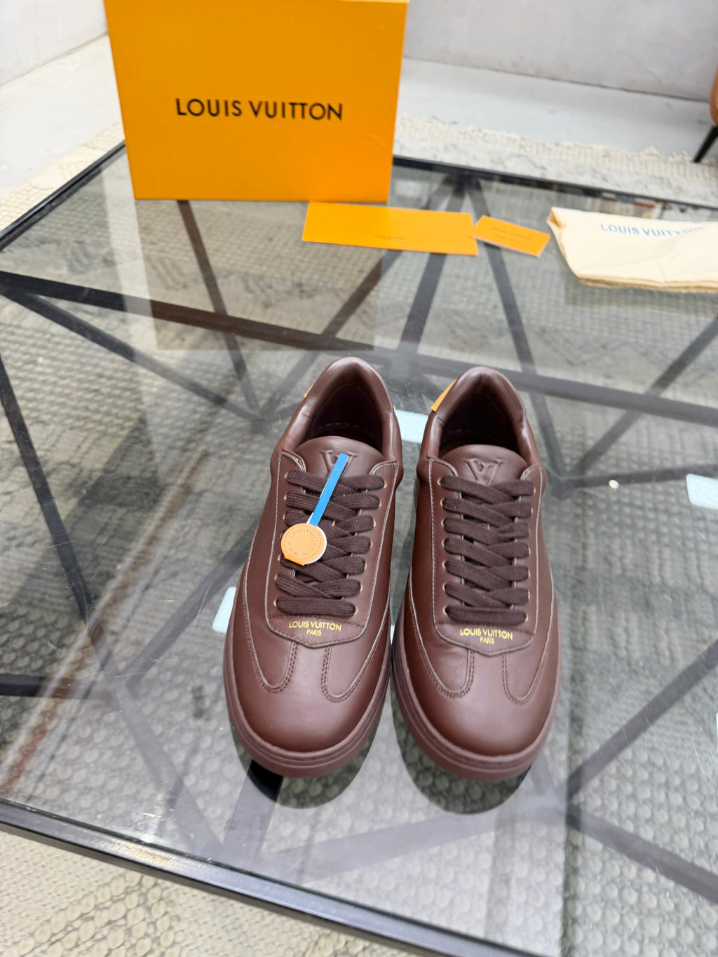 Динамічні шкіряні кросівки Louis Vuitton