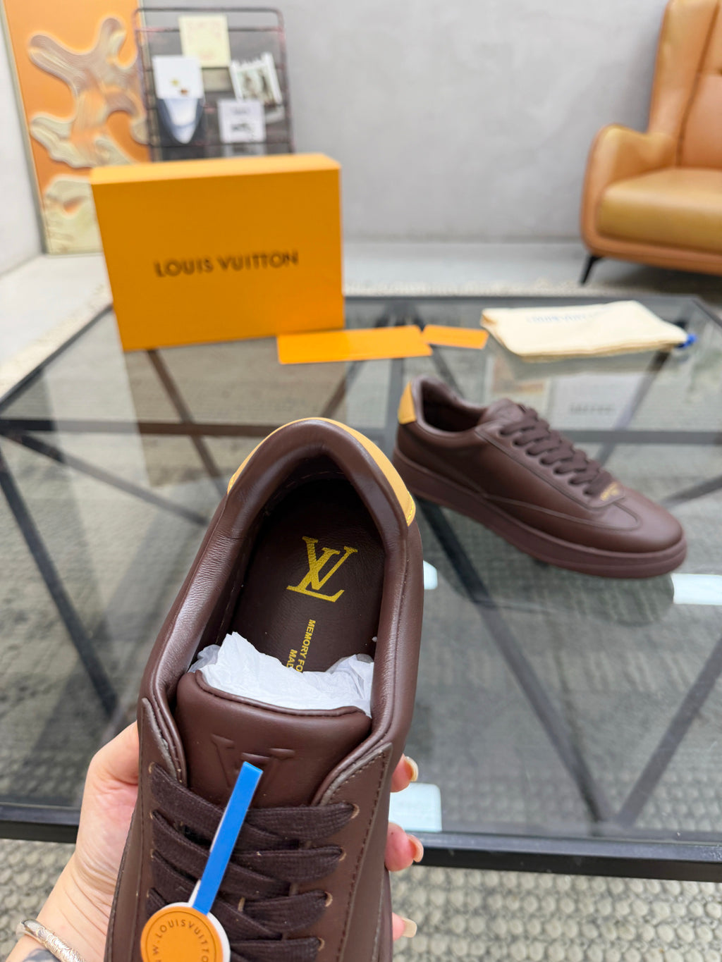 Динамічні шкіряні кросівки Louis Vuitton