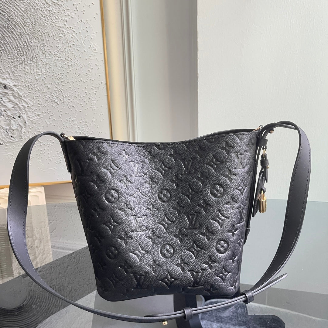 Жіноча сумка-відро Louis Vuitton Montresor