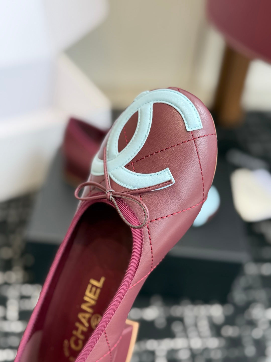Жіночі лаконічні шкіряні балетки Chanel Ballet
