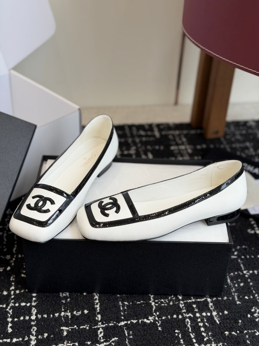Жіночі елегантні шкіряні туфлі Chanel