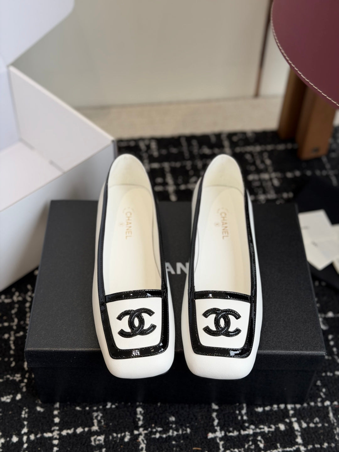 Жіночі елегантні шкіряні туфлі Chanel
