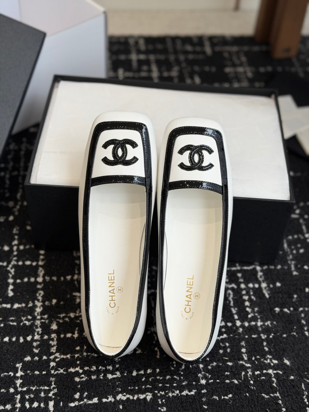 Жіночі елегантні шкіряні туфлі Chanel