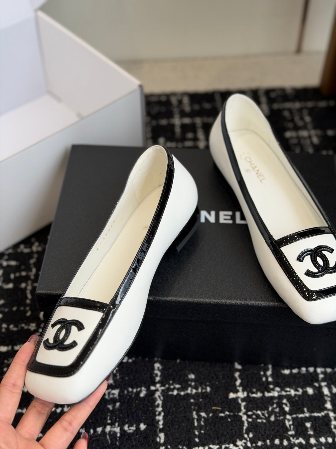 Жіночі елегантні шкіряні туфлі Chanel