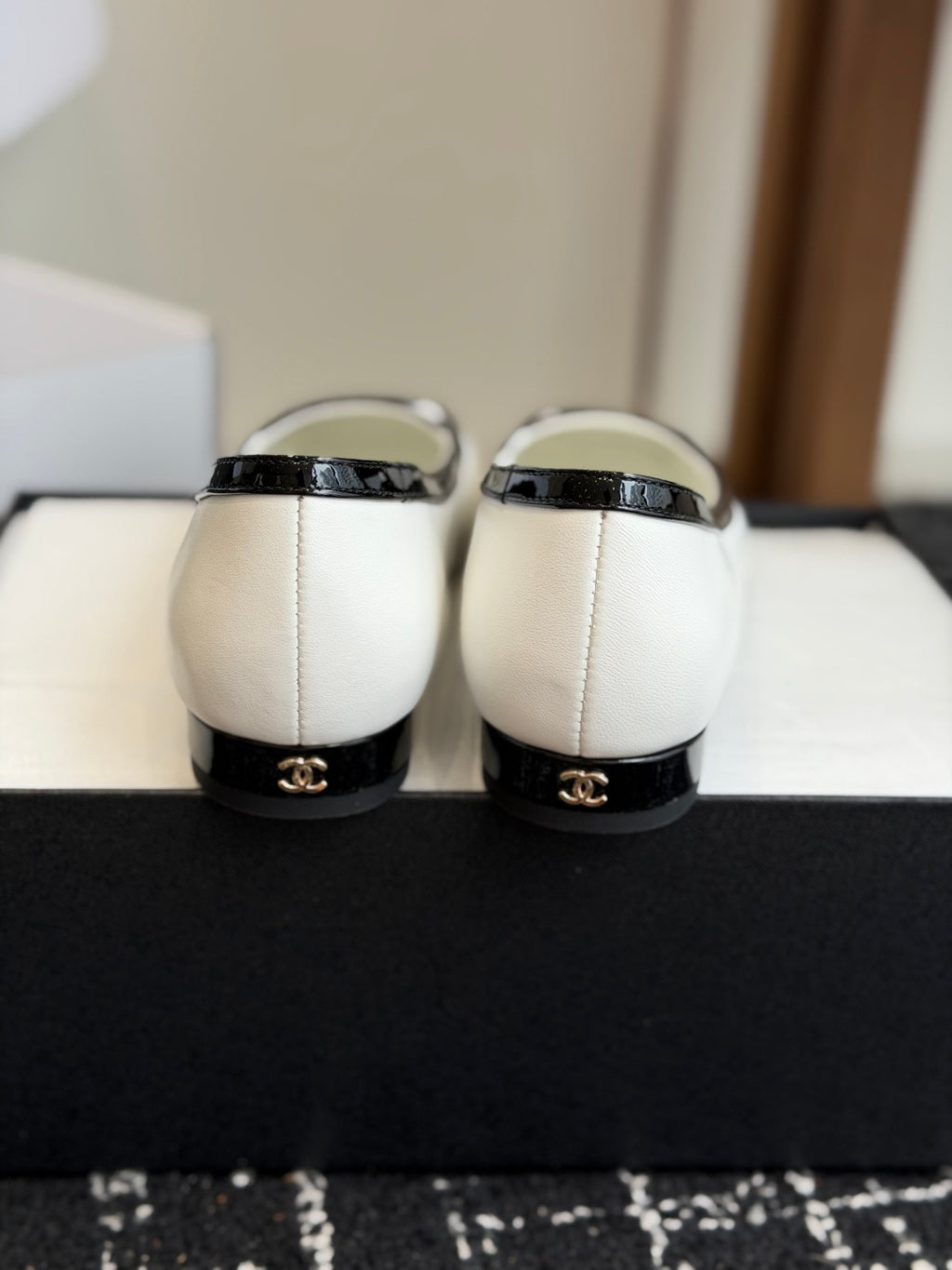 Жіночі елегантні шкіряні туфлі Chanel