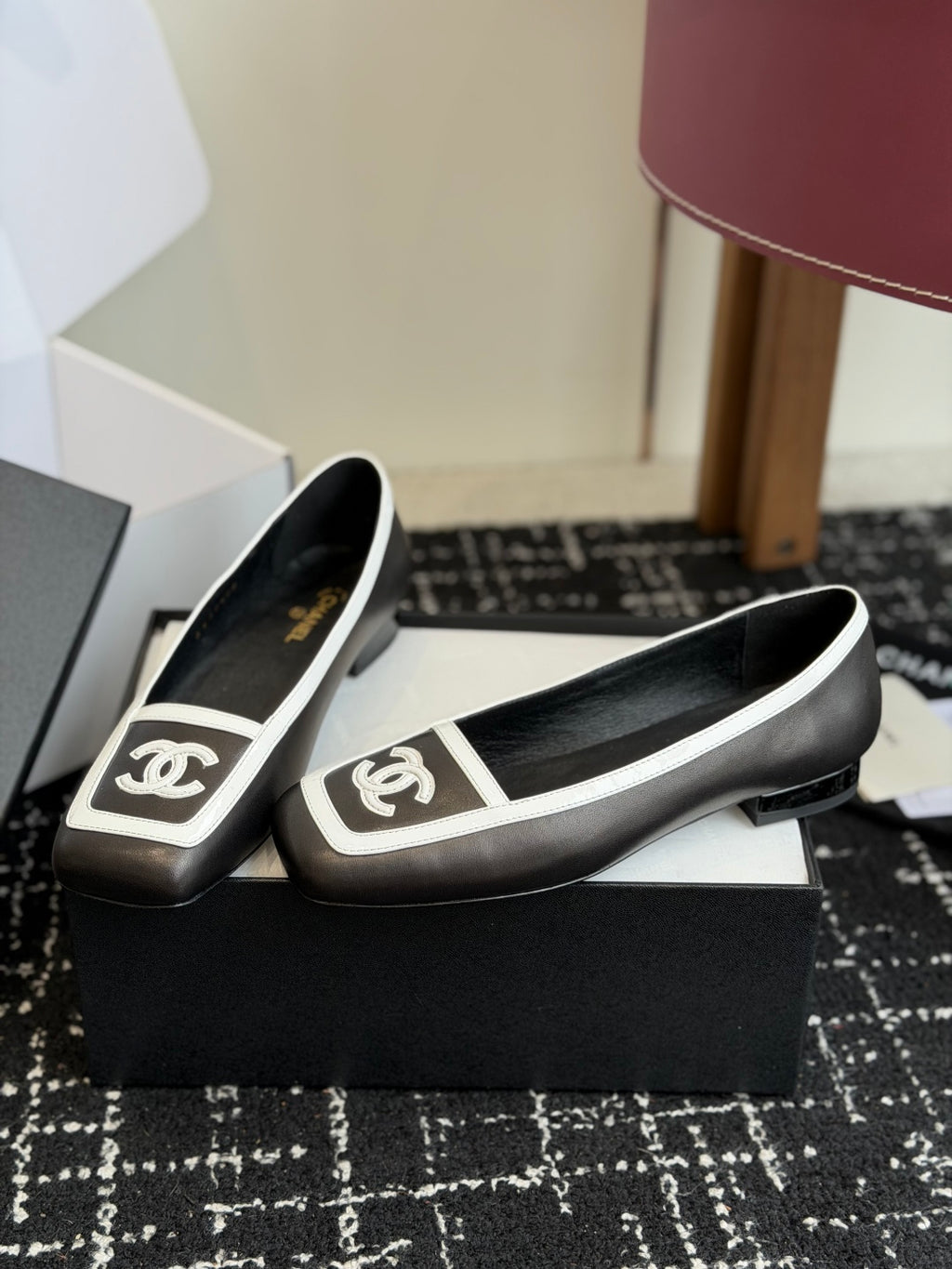 Жіночі елегантні шкіряні туфлі Chanel
