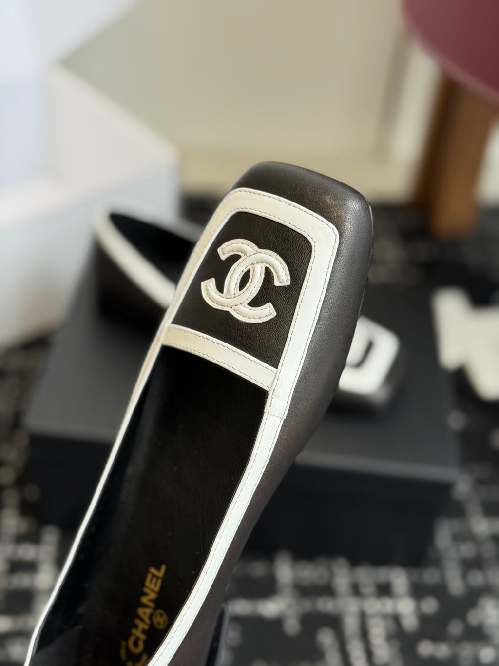 Жіночі елегантні шкіряні туфлі Chanel