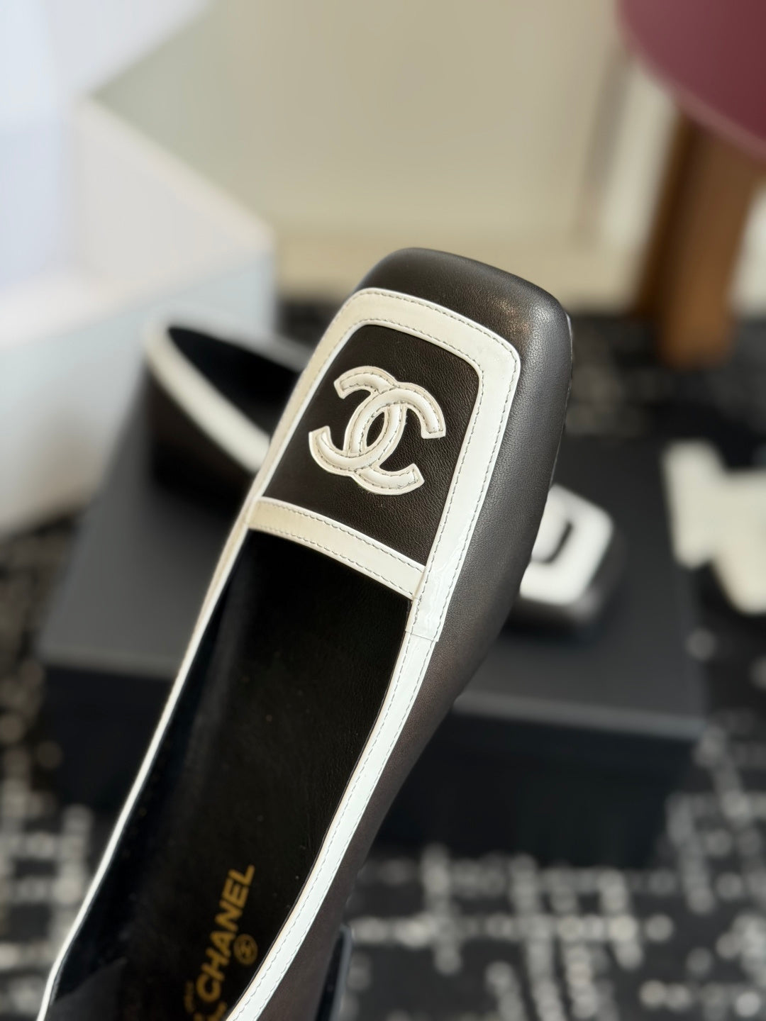 Жіночі елегантні шкіряні туфлі Chanel