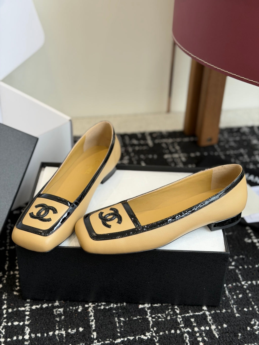 Жіночі елегантні шкіряні туфлі Chanel