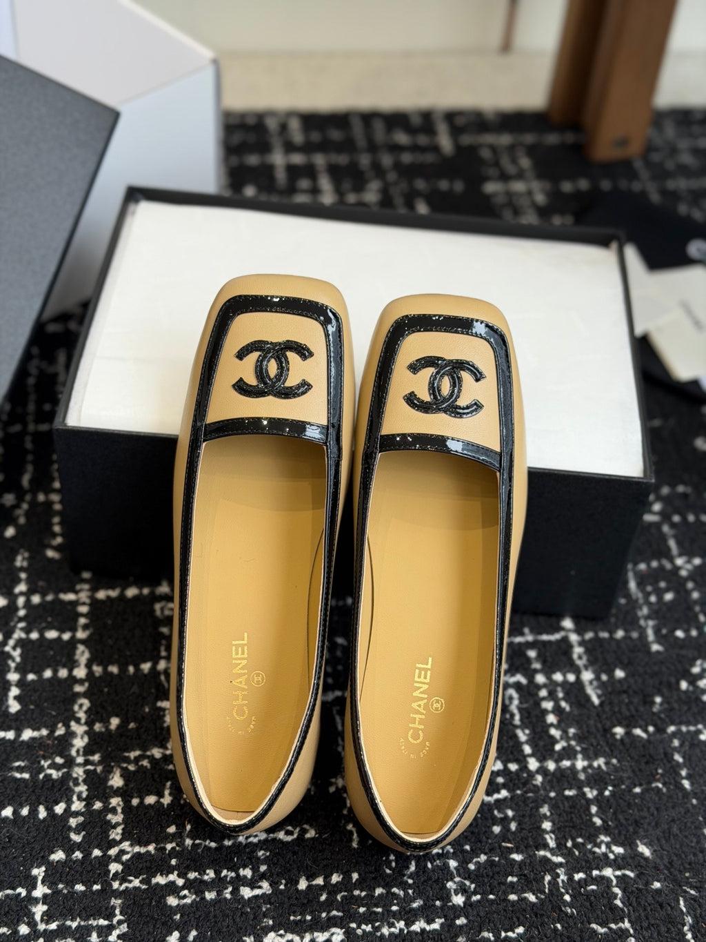 Жіночі елегантні шкіряні туфлі Chanel