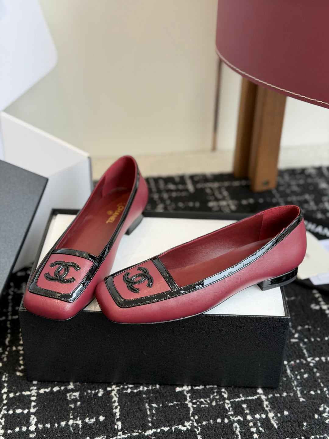 Жіночі елегантні шкіряні туфлі Chanel