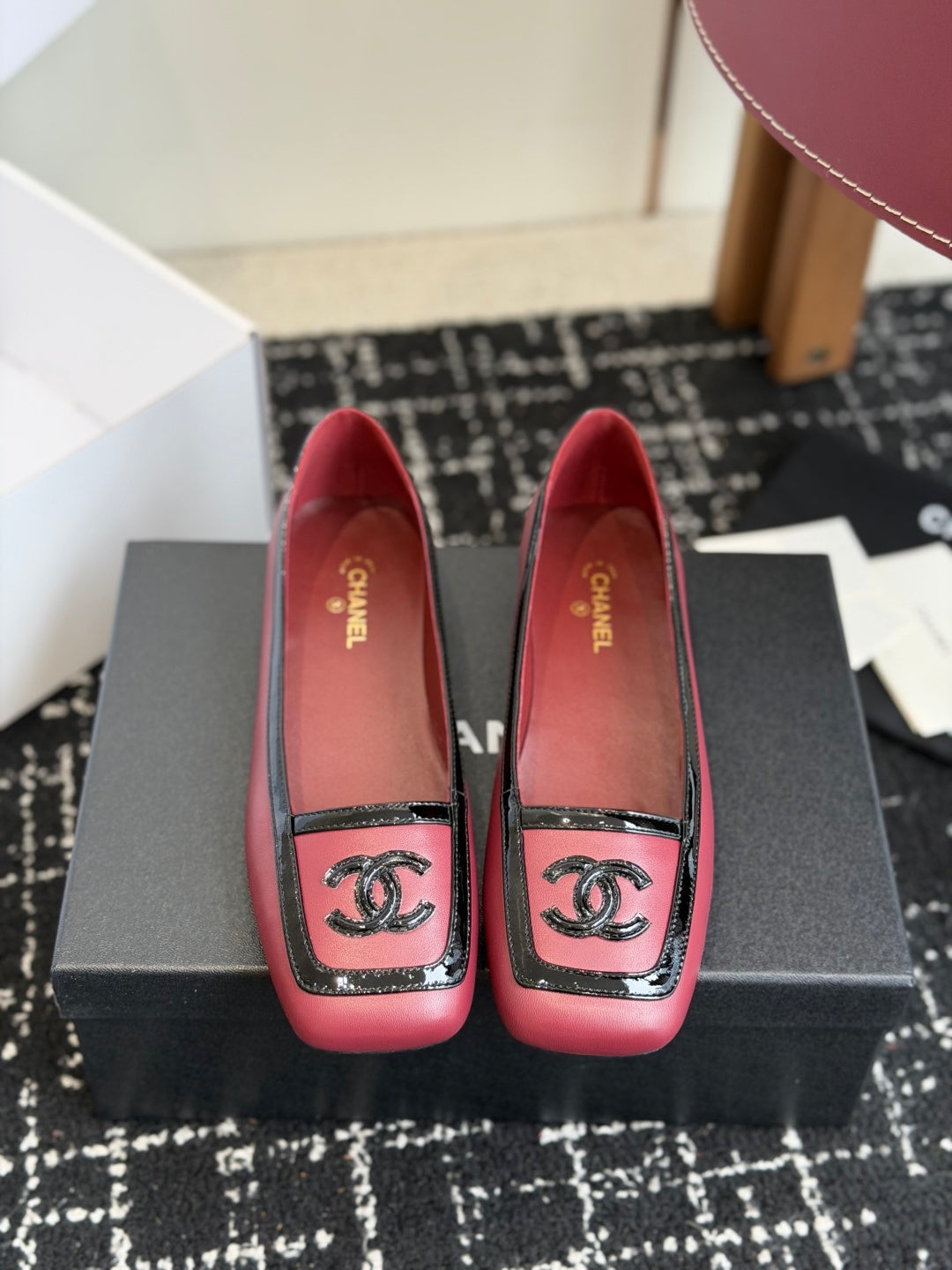 Жіночі елегантні шкіряні туфлі Chanel