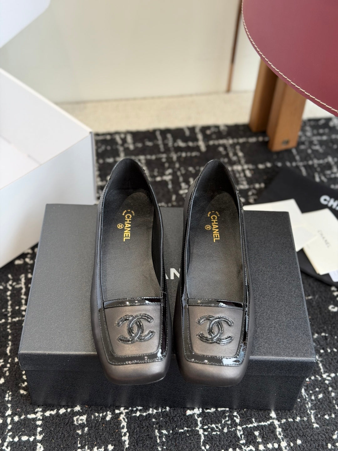 Жіночі елегантні шкіряні туфлі Chanel