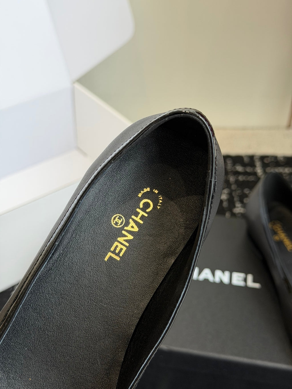 Жіночі елегантні шкіряні туфлі Chanel