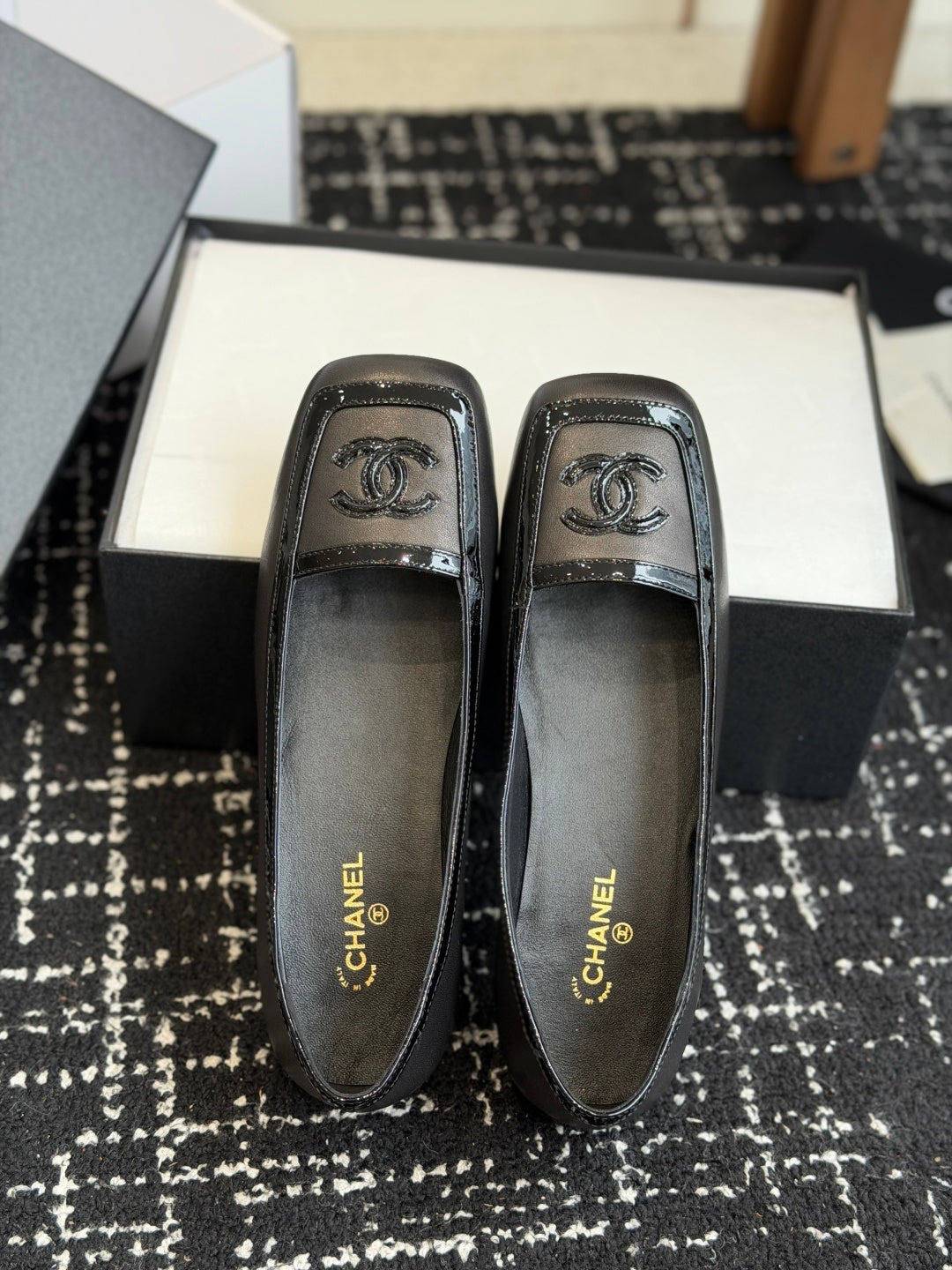 Жіночі елегантні шкіряні туфлі Chanel