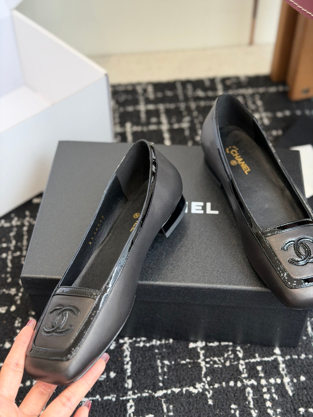 Жіночі елегантні шкіряні туфлі Chanel