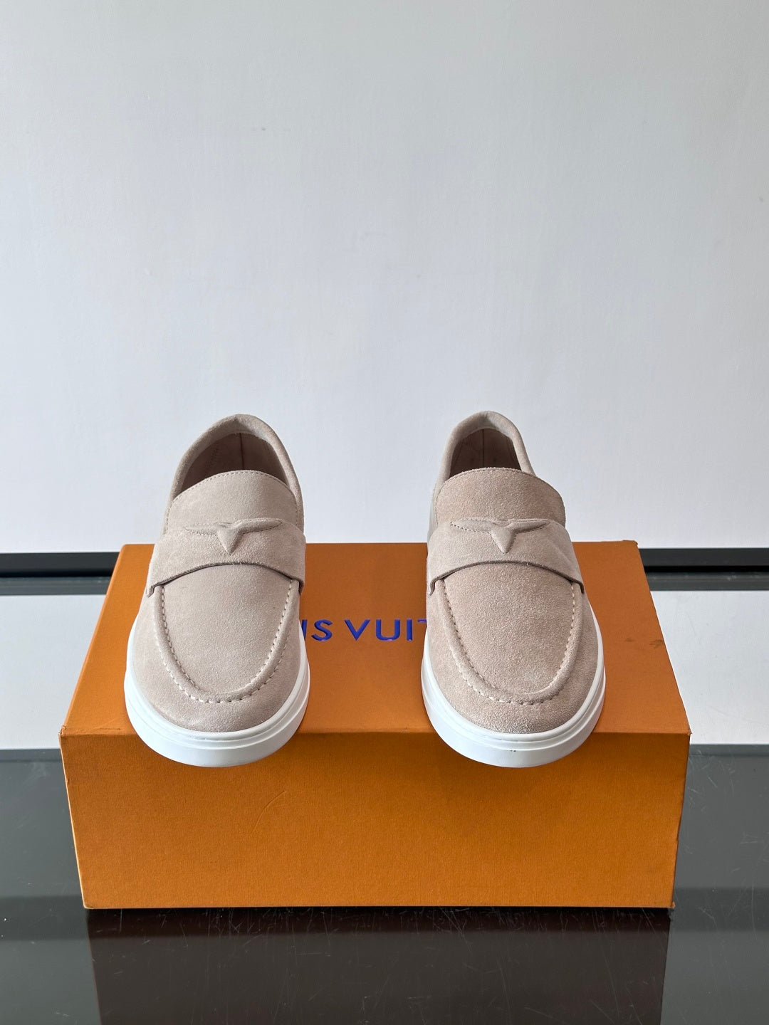 Масивні Лофери Louis Vuitton з натуральної замші