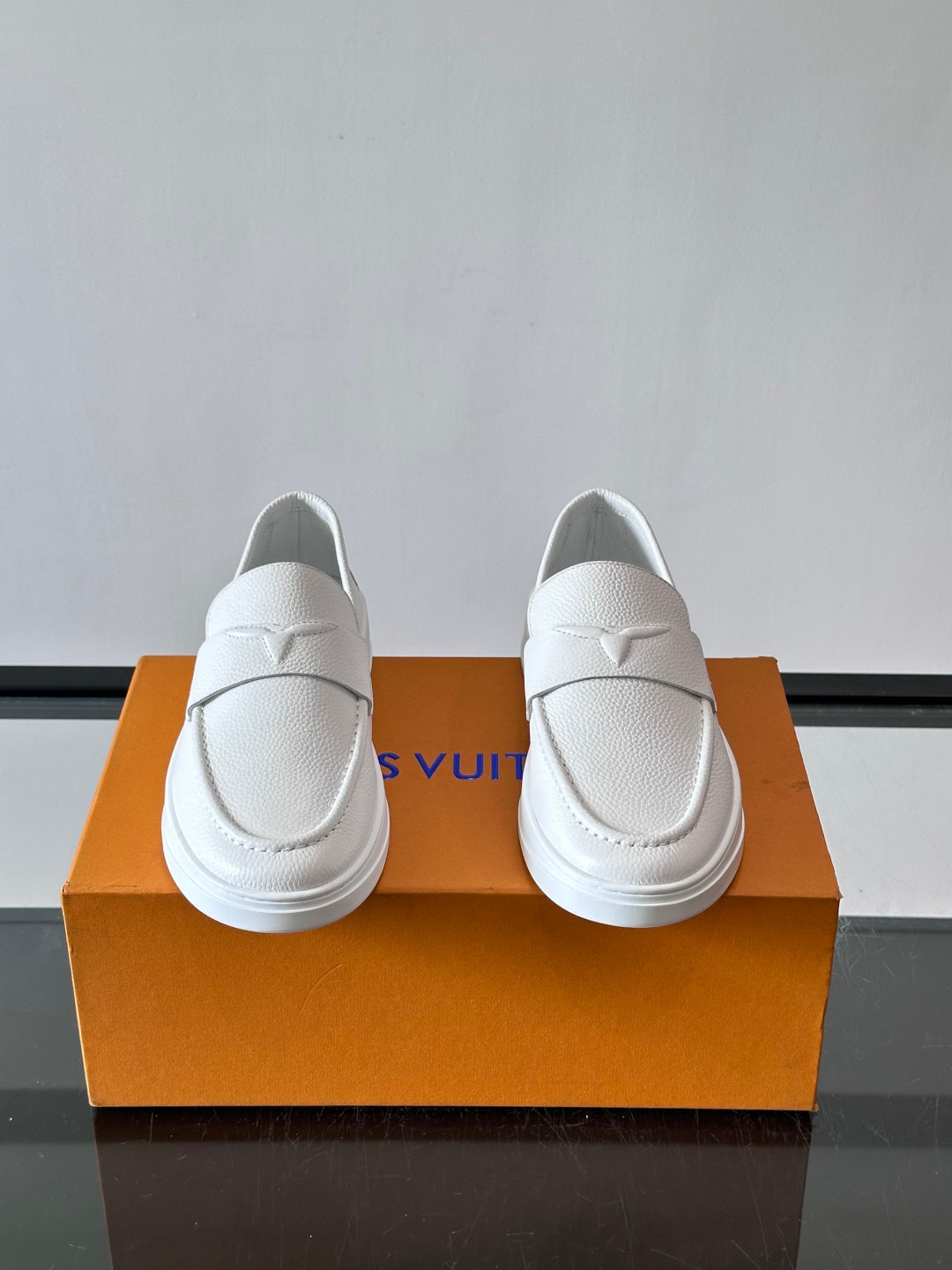 Масивні Лофери Louis Vuitton з натуральної шкіри