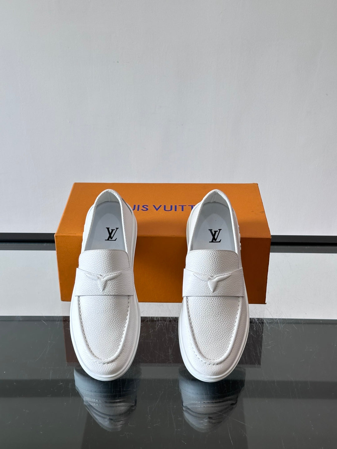 Масивні Лофери Louis Vuitton з натуральної шкіри