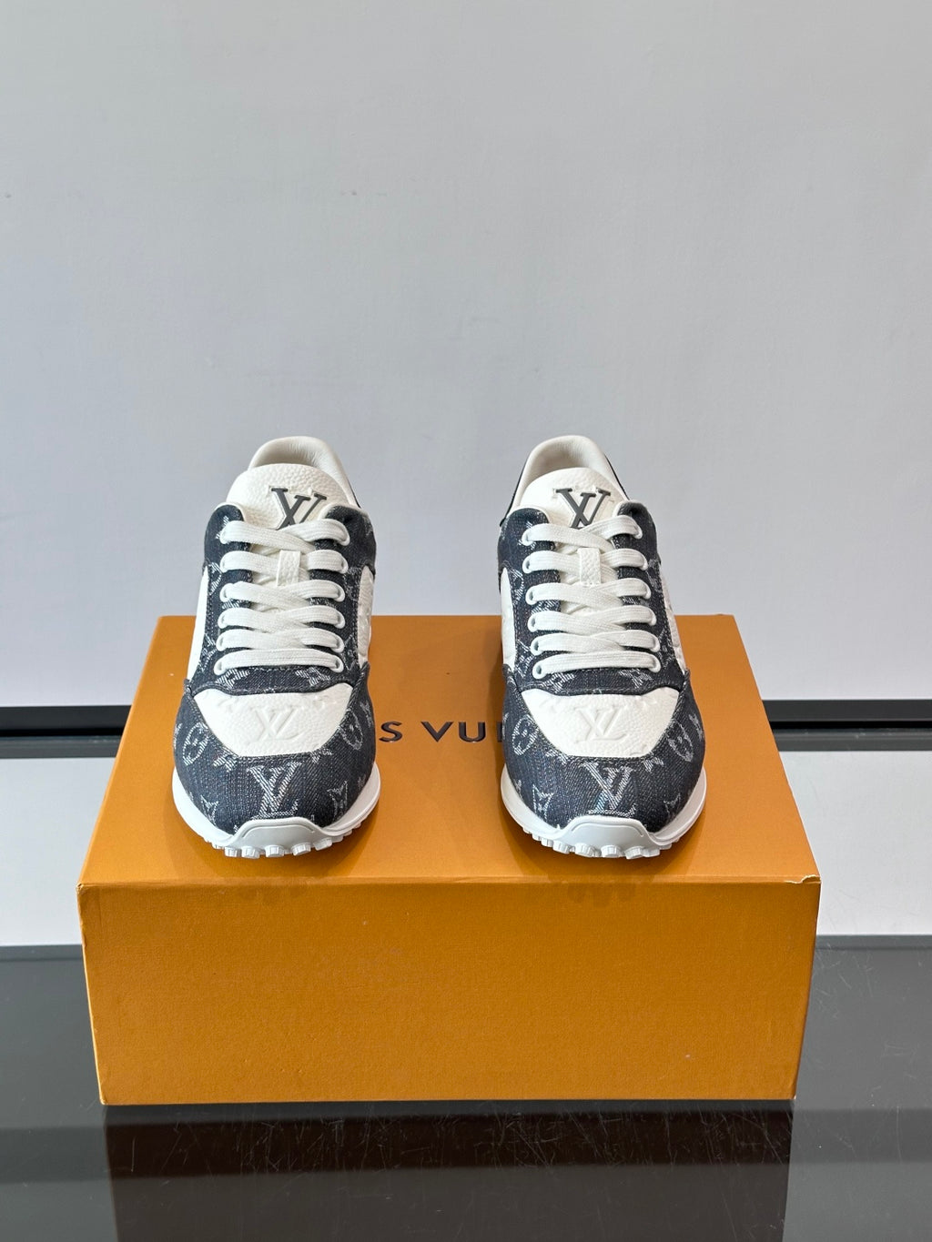 Кросівки Louis Vuitton з натуральної шкіри
