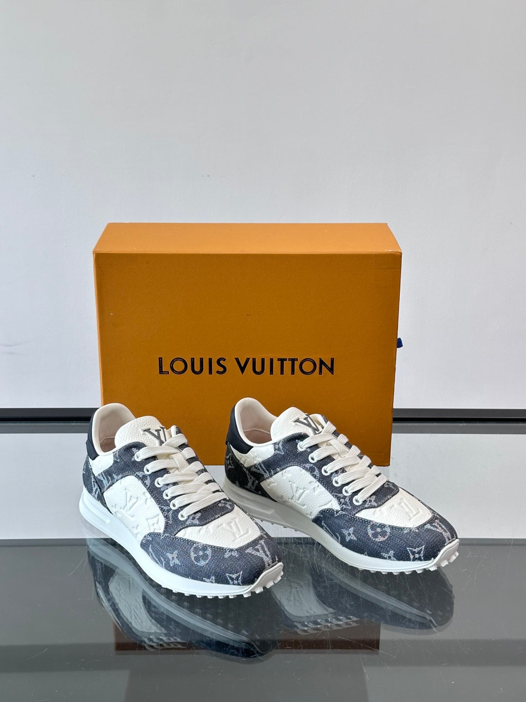 Кросівки Louis Vuitton з натуральної шкіри