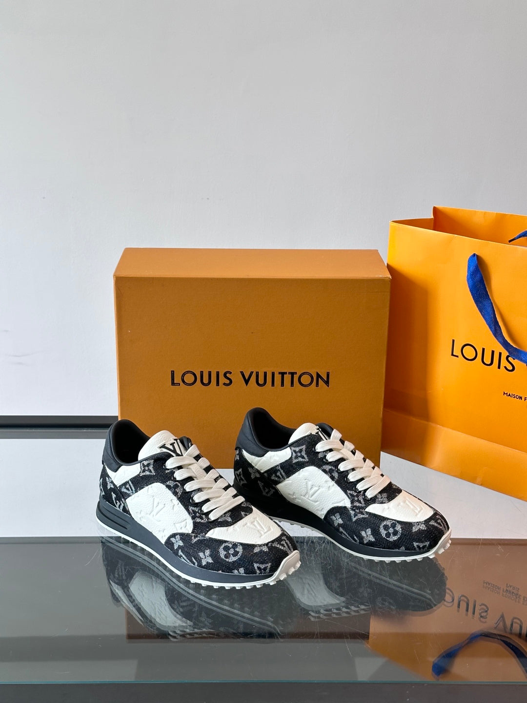Кросівки Louis Vuitton