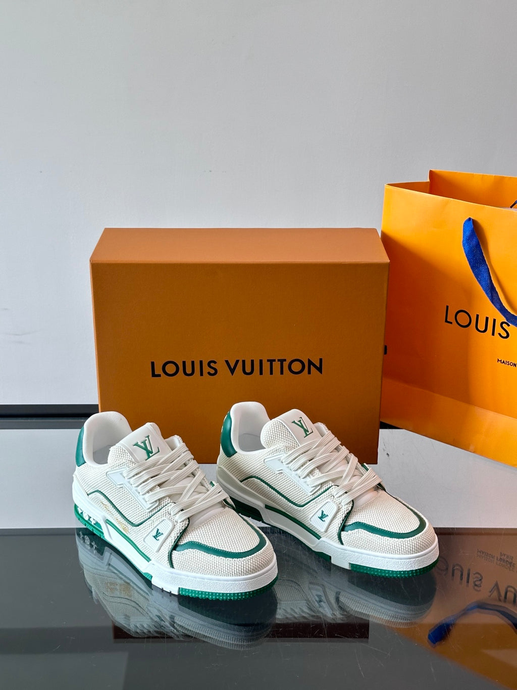 Кросівки Louis Vuitton з натуральної шкіри