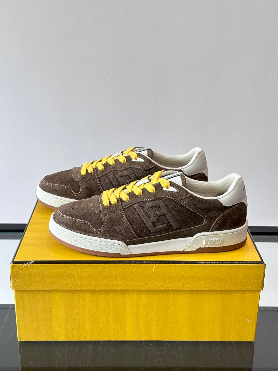Шкіряні кросівки Fendi Match