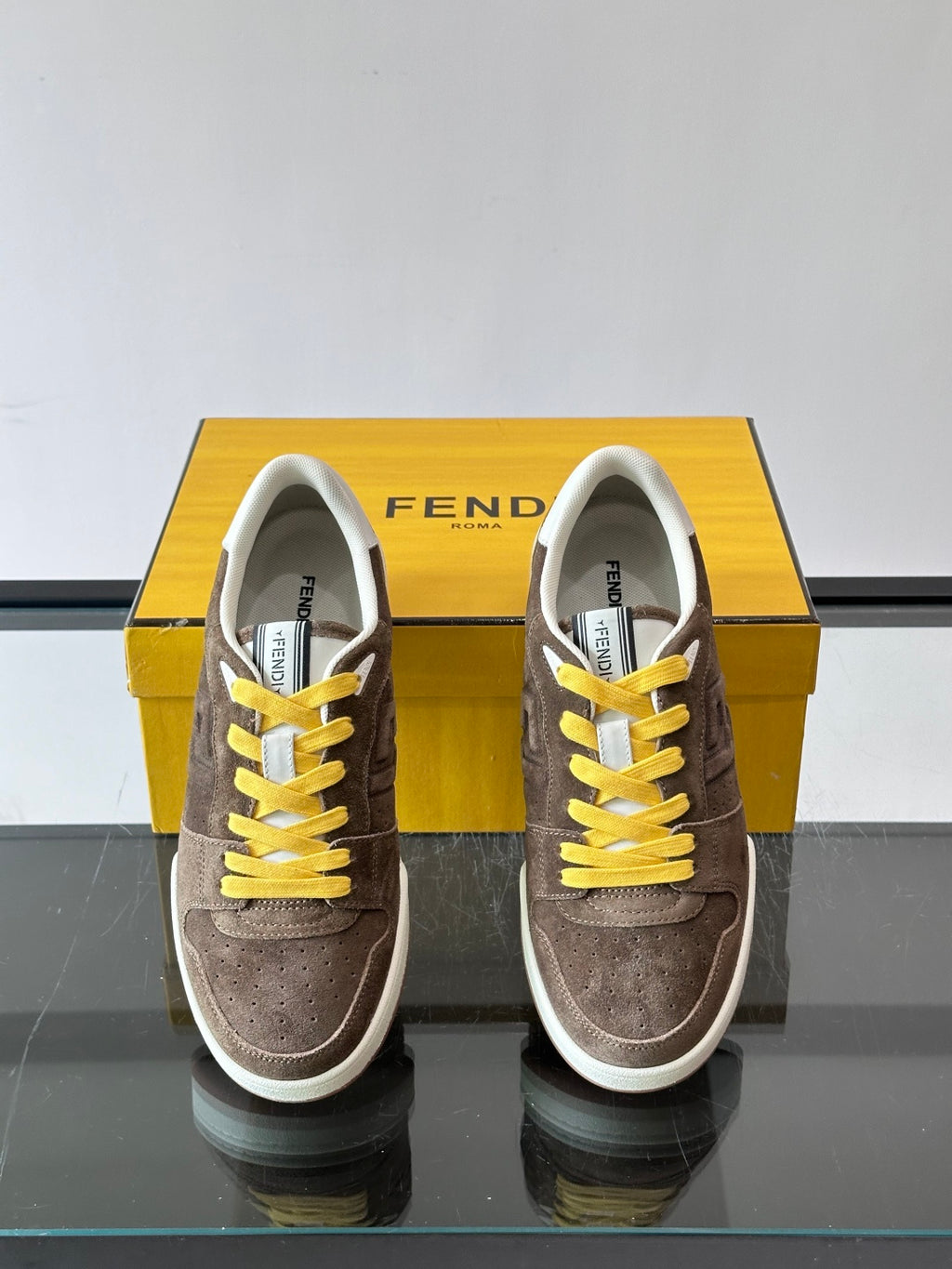 Шкіряні кросівки Fendi Match