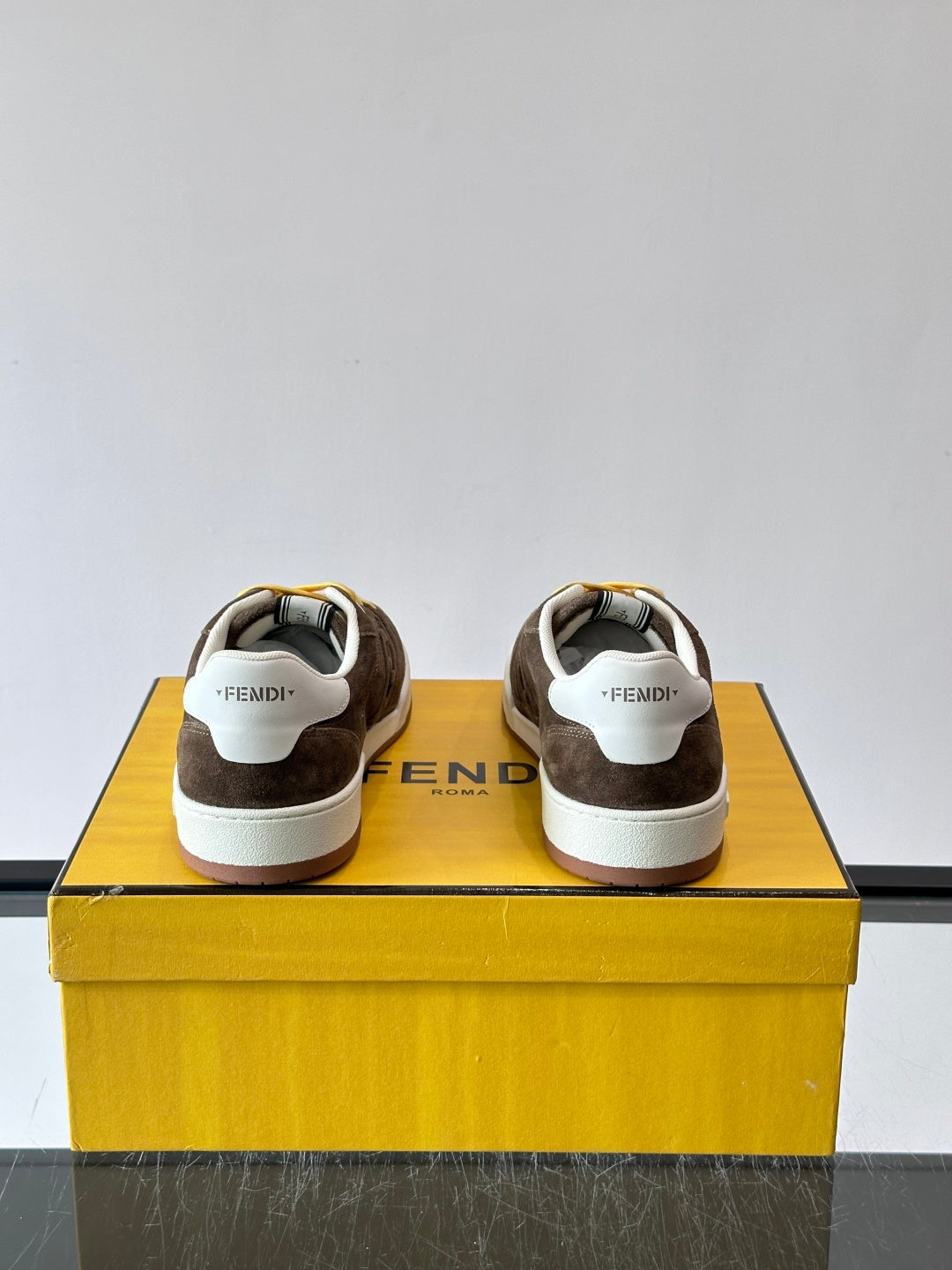 Шкіряні кросівки Fendi Match