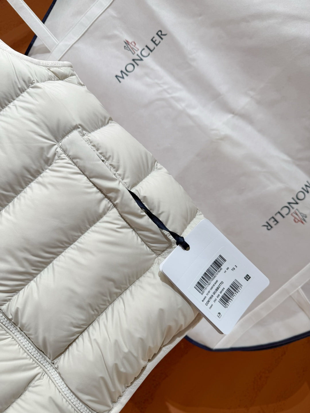 Пуховий жилет Moncler, білий — фото 4