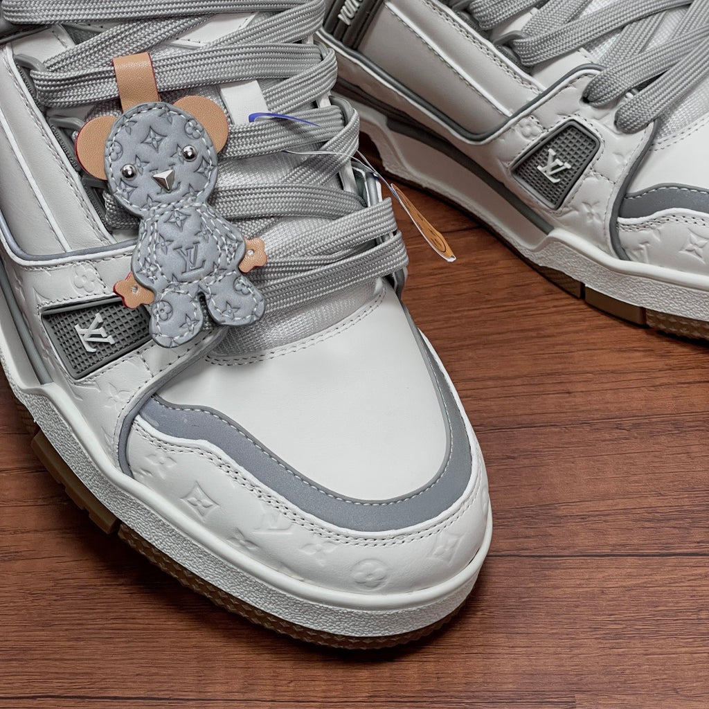 Кросівки з натуральної шкіри Louis Vuitton Trainer — біло-сірі