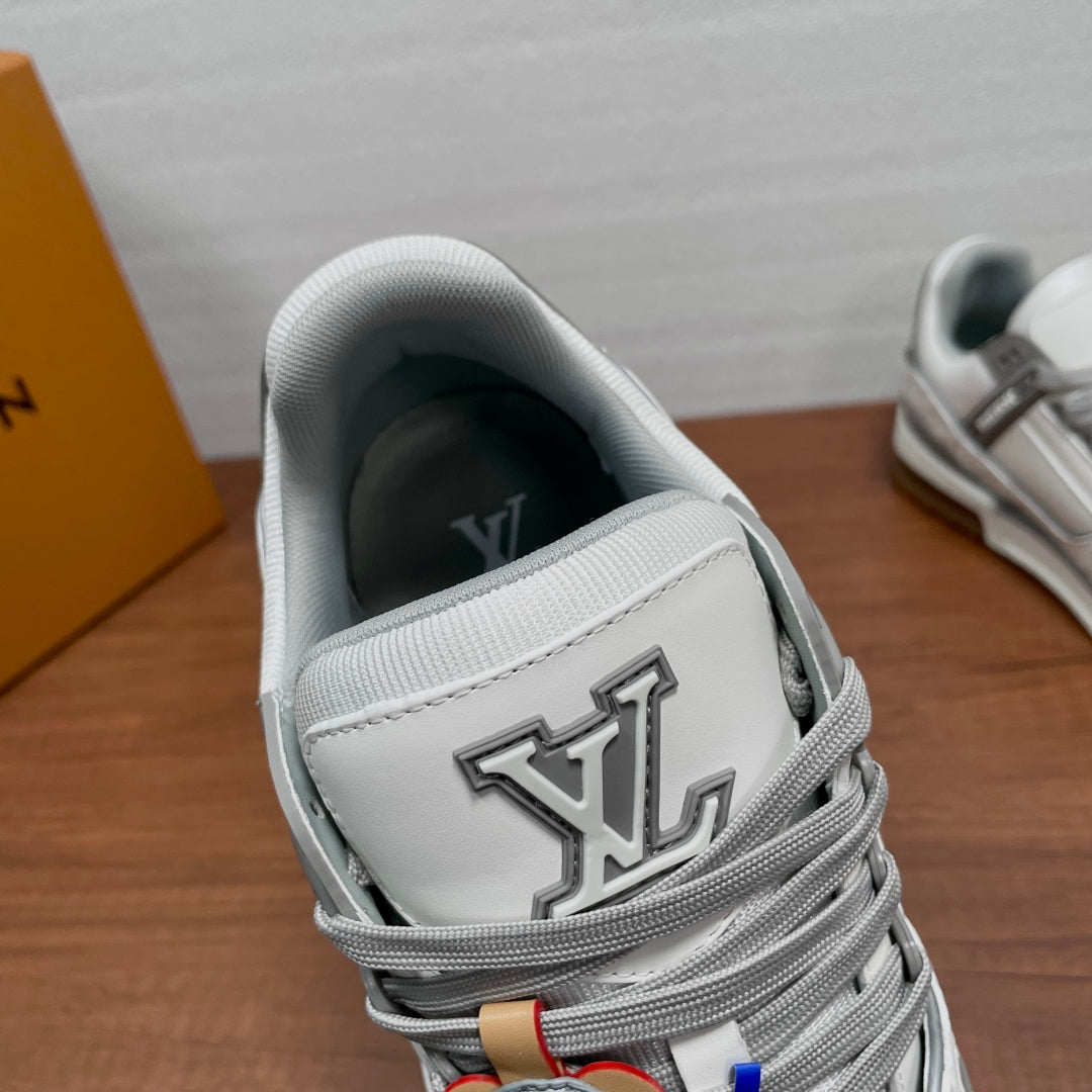 Кросівки з натуральної шкіри Louis Vuitton Trainer — біло-сірі