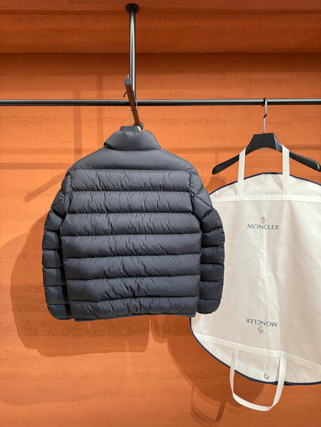 Пухова куртка Moncler, графітова — фото 8