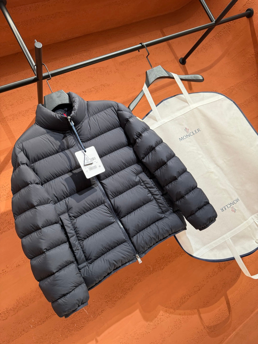 Пухова куртка Moncler, графітова — фото 3