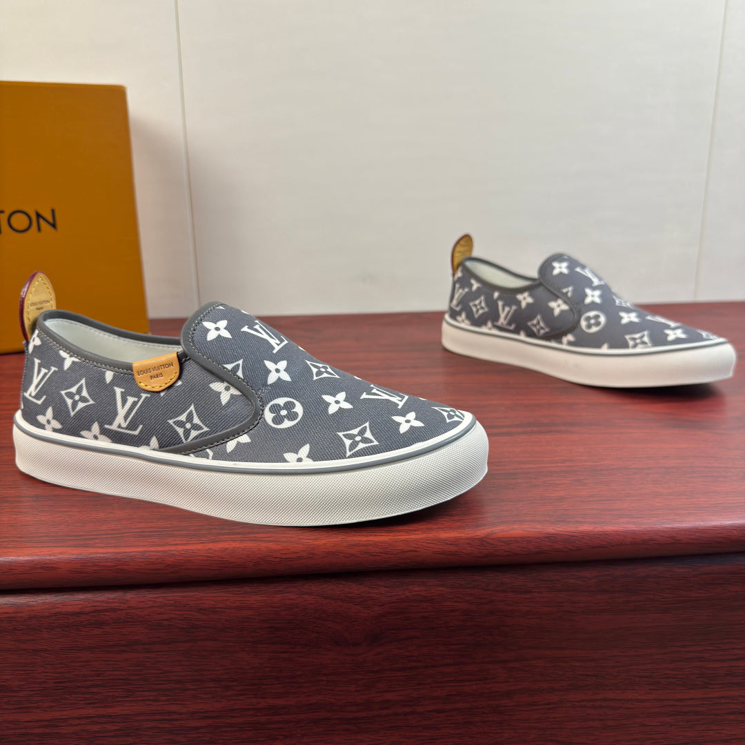 Сліпони з натуральної шкіри та текстилю Louis Vuitton LAGOON — сірі