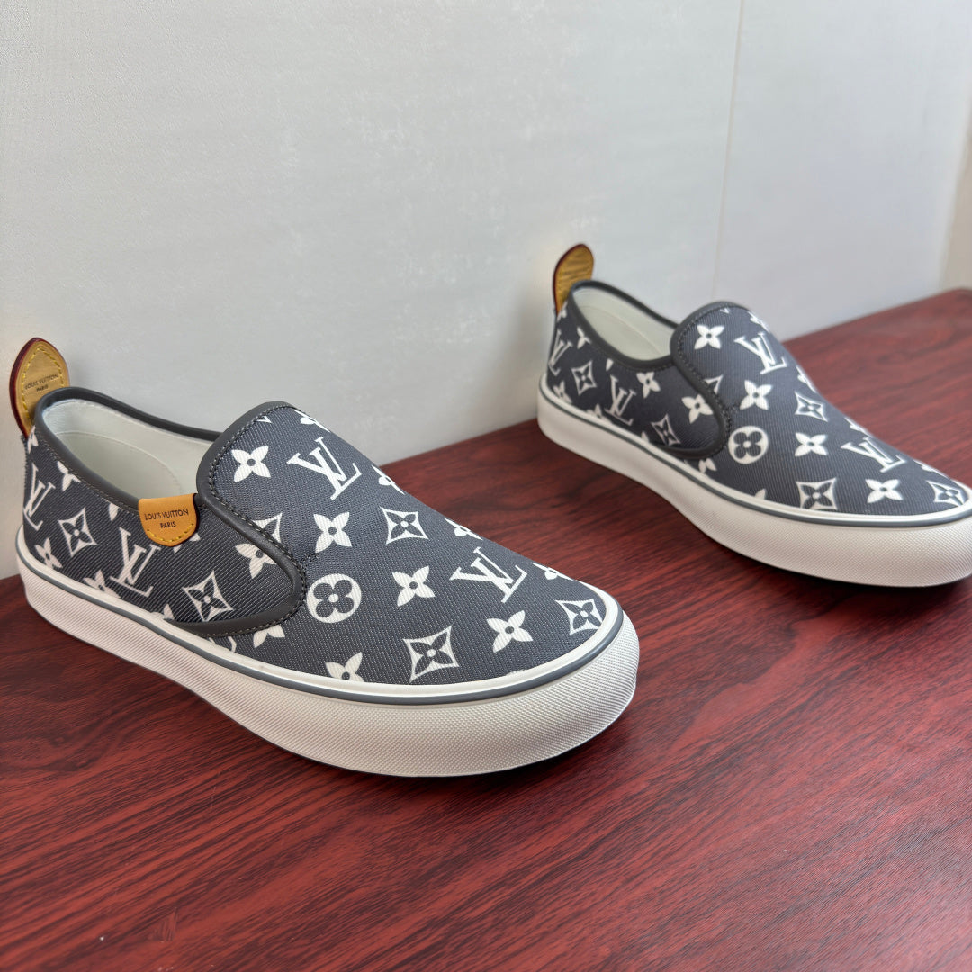 Сліпони з натуральної шкіри та текстилю Louis Vuitton LAGOON — сірі